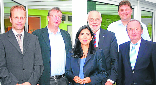 Unser Bild zeigt von links: Thorsten Krettek, Frank Vehoff, Aygül Özkan, Rainer Hajek, Jens Nacke und Hans-Werner Kammer.